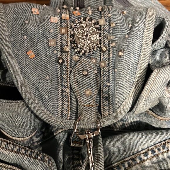 Hand Made Jean backpack - Picture 3 of 9